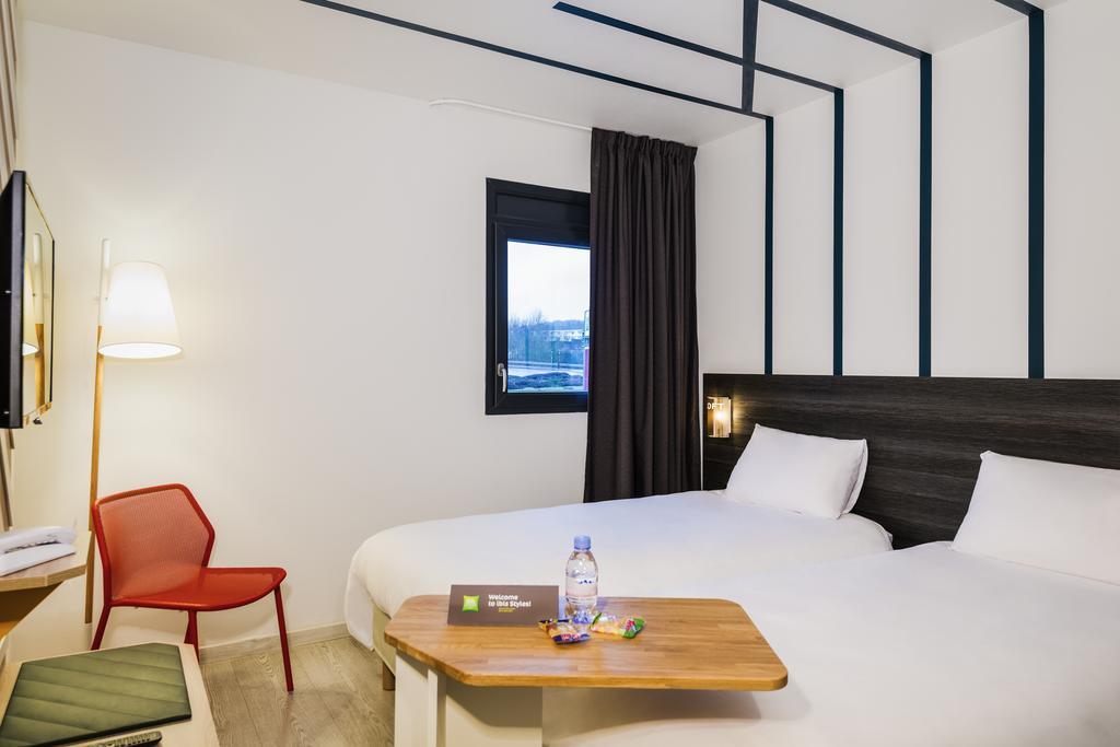 Hotel ibis Styles Rouen Val De Reuil à Val-de-Reuil Extérieur photo